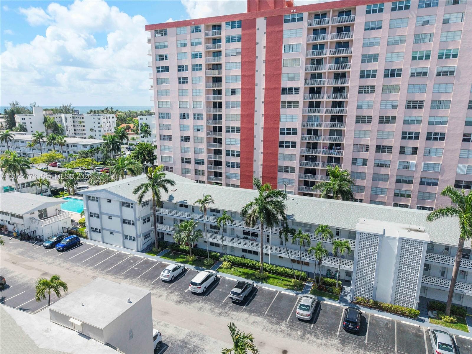3133 Ocean Dr 318 photo 17