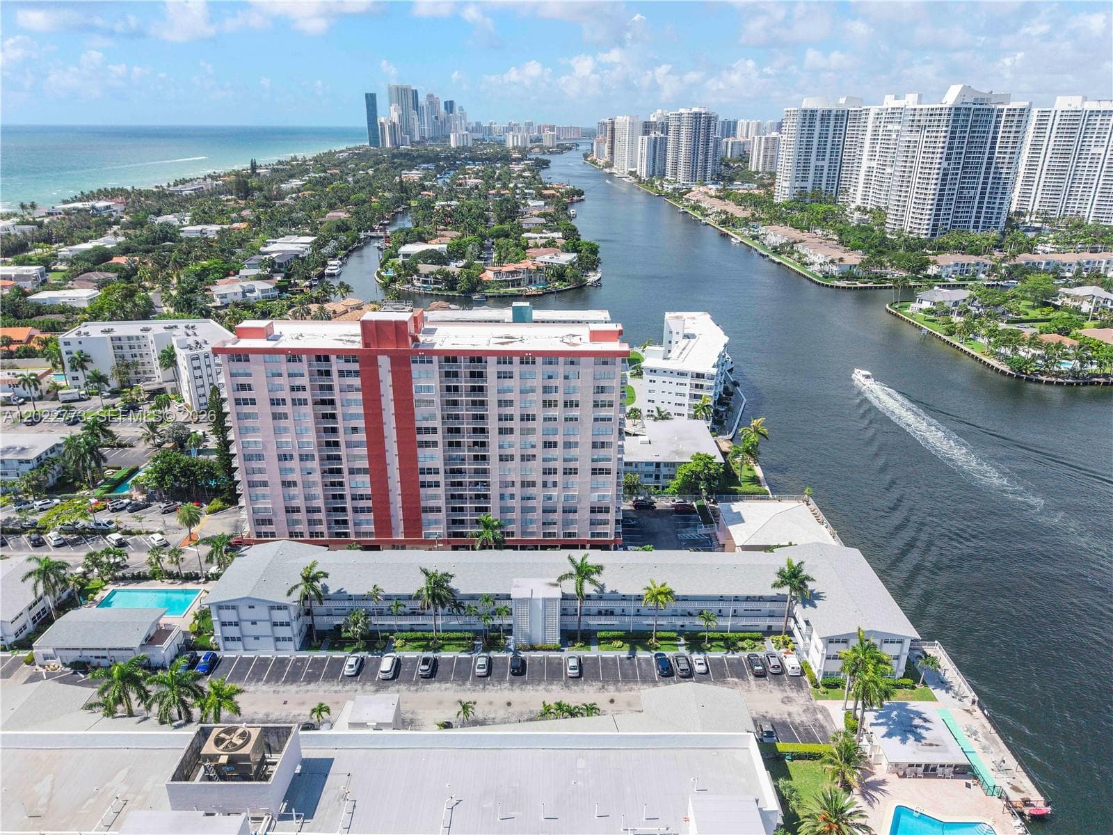 3133 Ocean Dr 318 photo 20