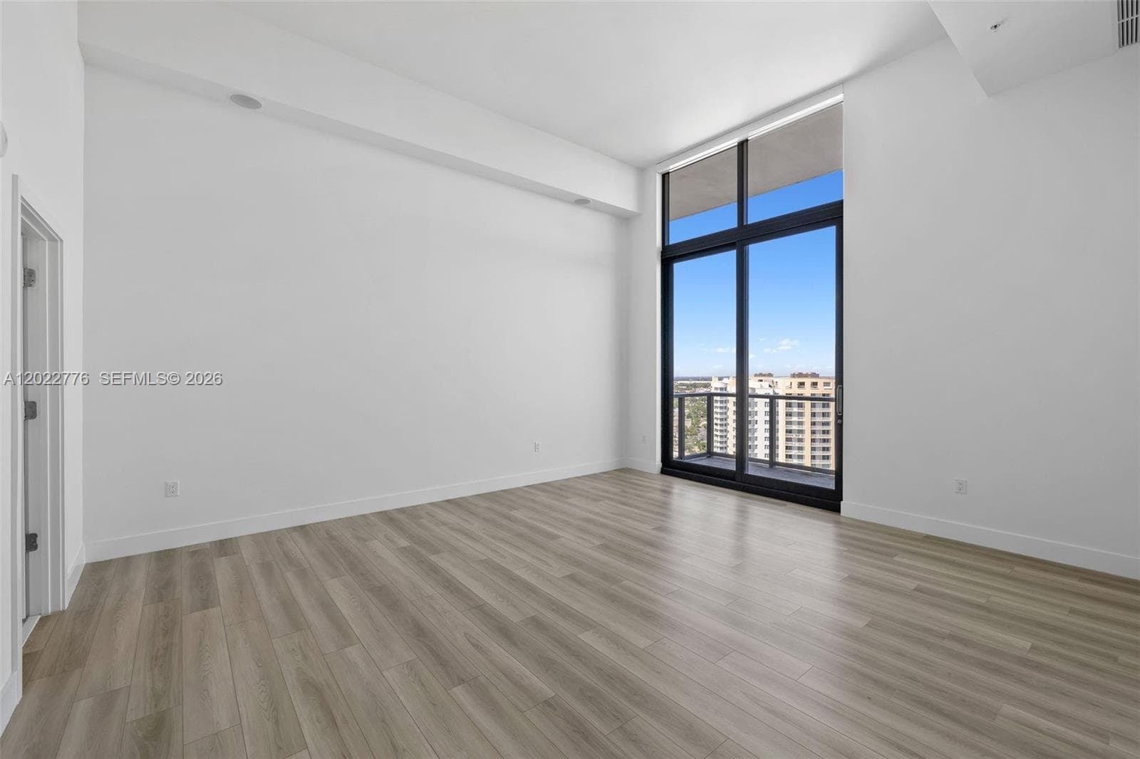 101 Diplomat Pkwy PH2703 photo 13