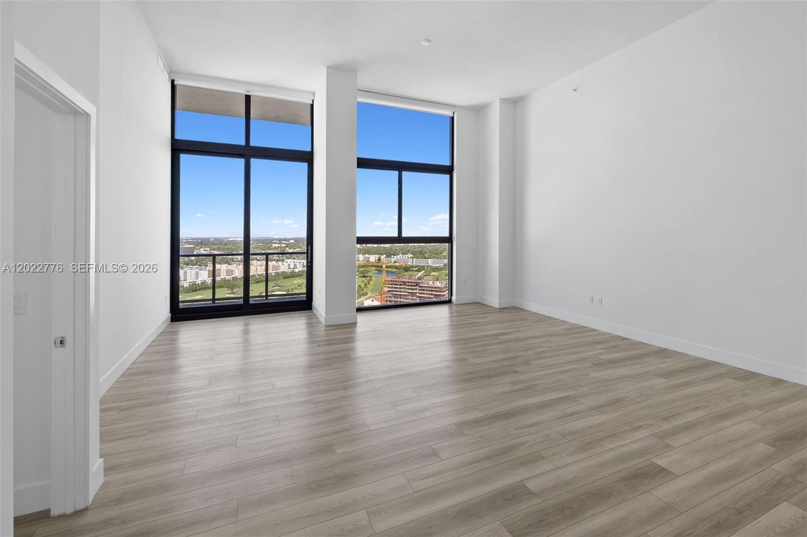 101 Diplomat Pkwy PH2703 photo 7