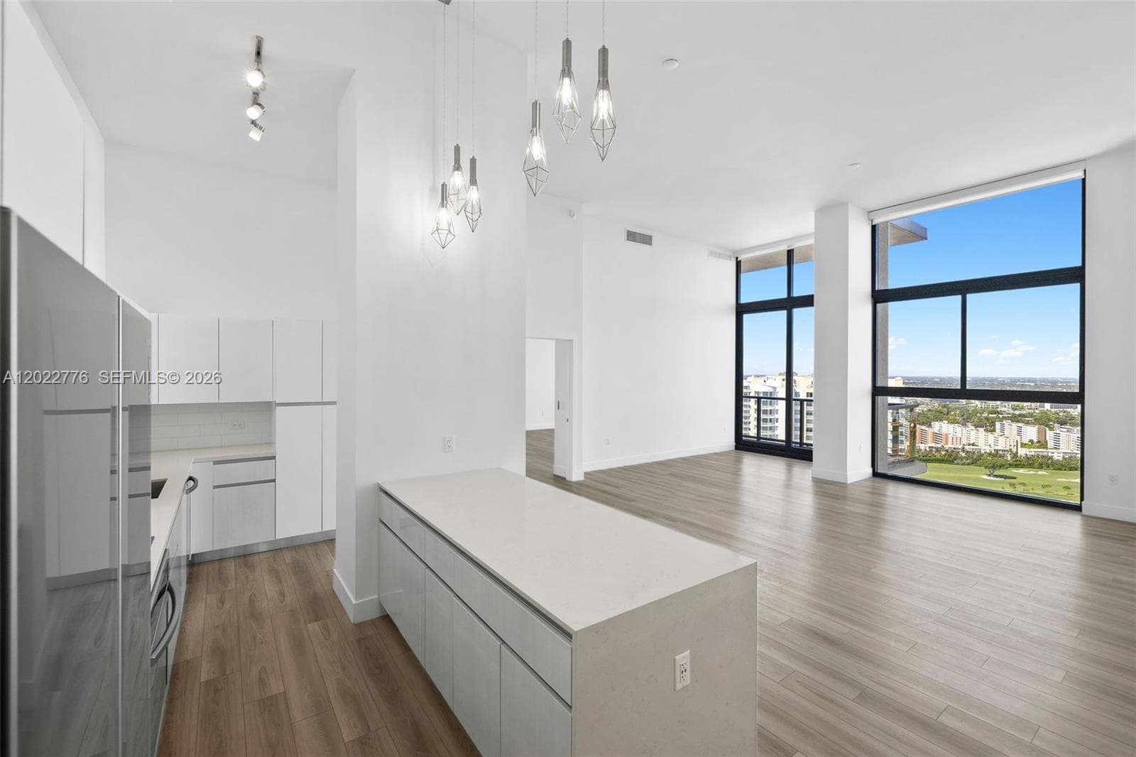 101 Diplomat Pkwy PH2703 photo 1