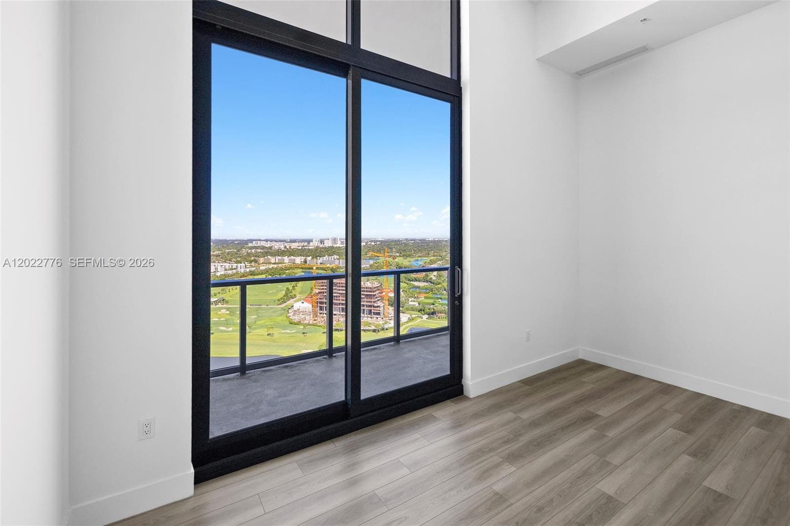 101 Diplomat Pkwy PH2703 photo 14