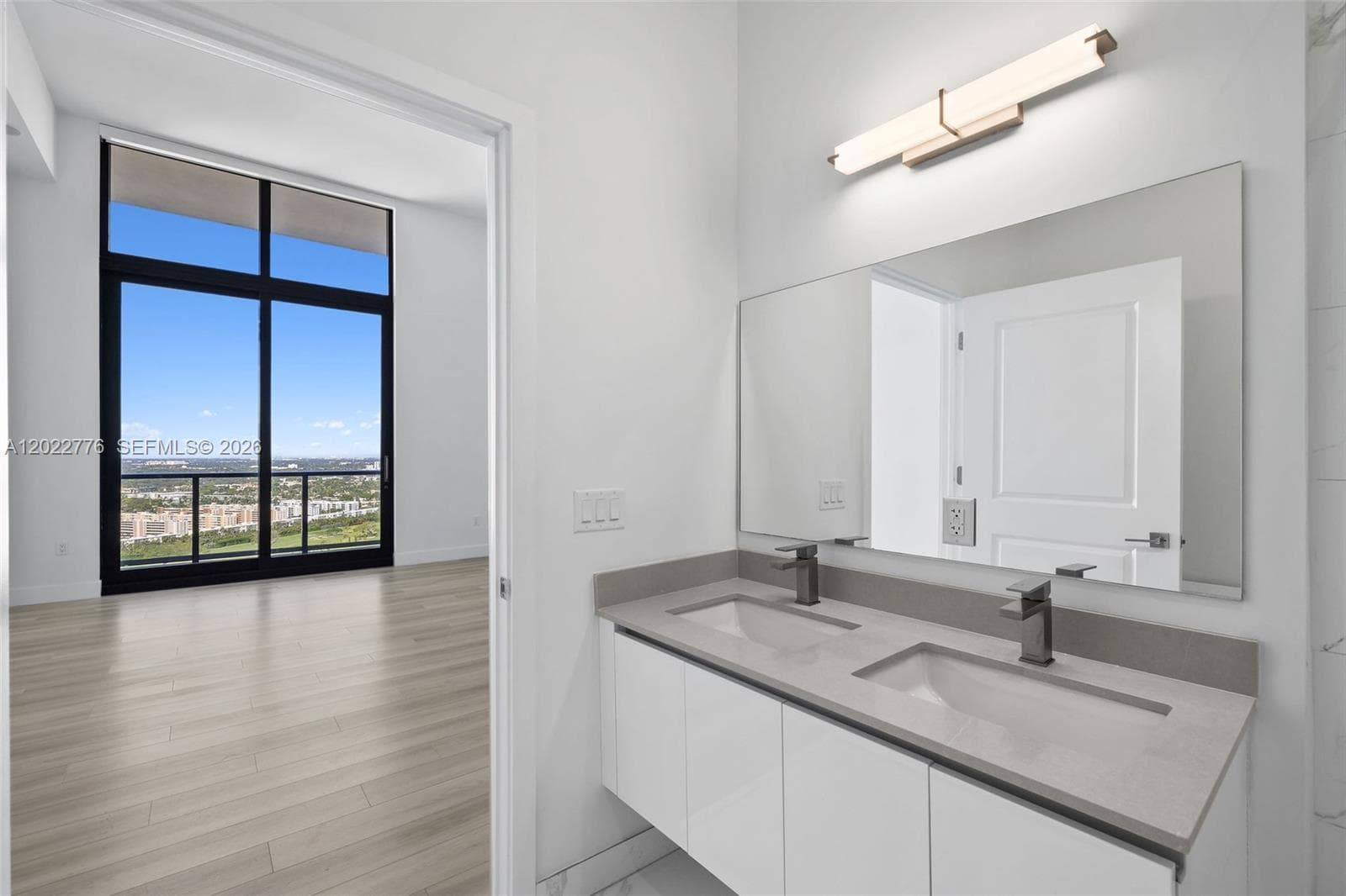101 Diplomat Pkwy PH2703 photo 19