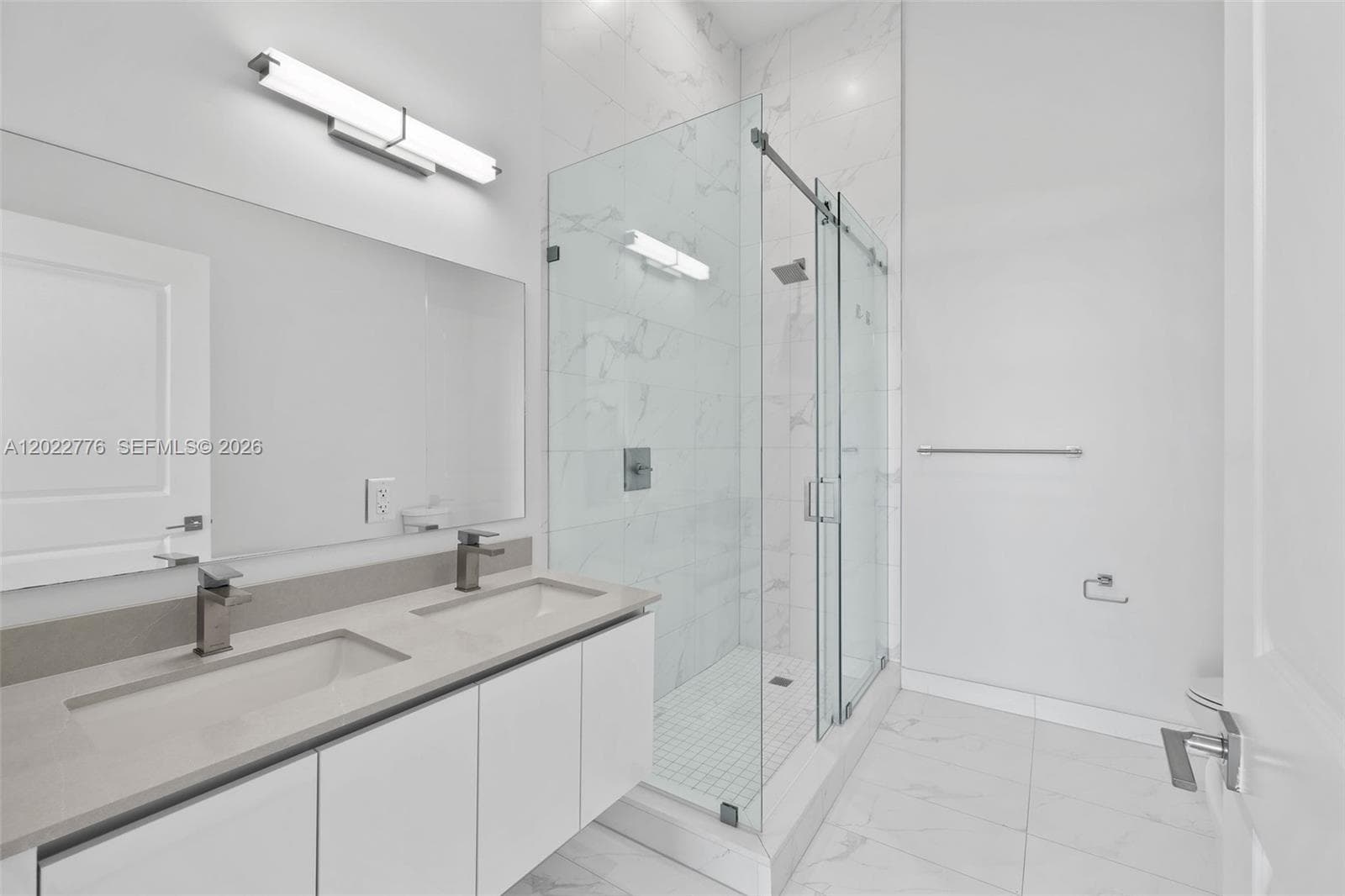101 Diplomat Pkwy PH2703 photo 21