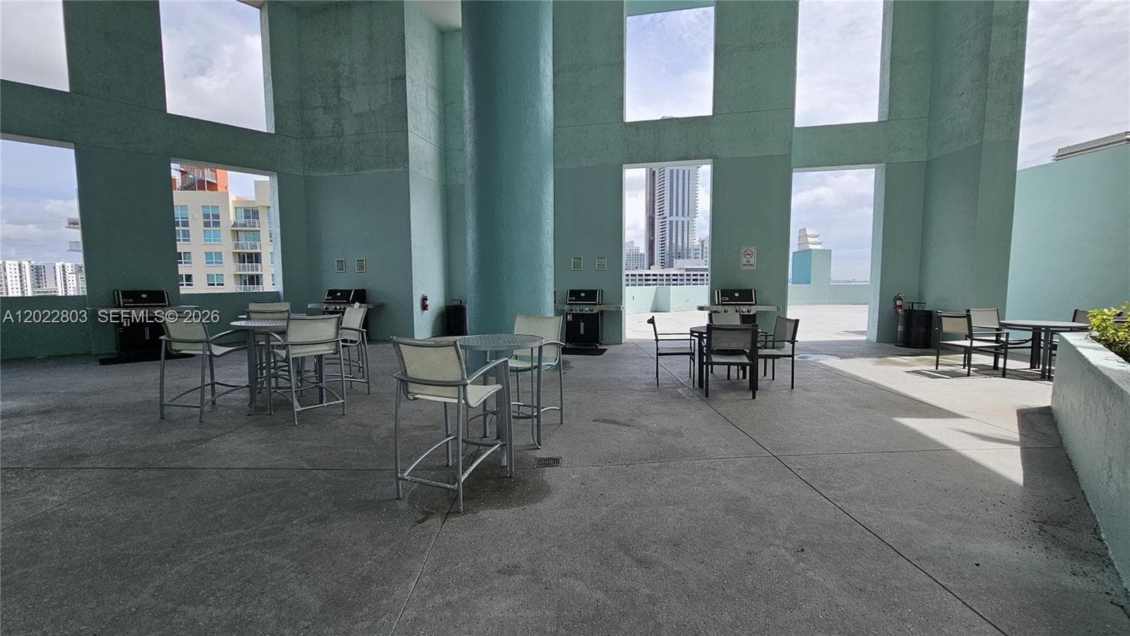 1900 N Bayshore Dr 3717 photo 12