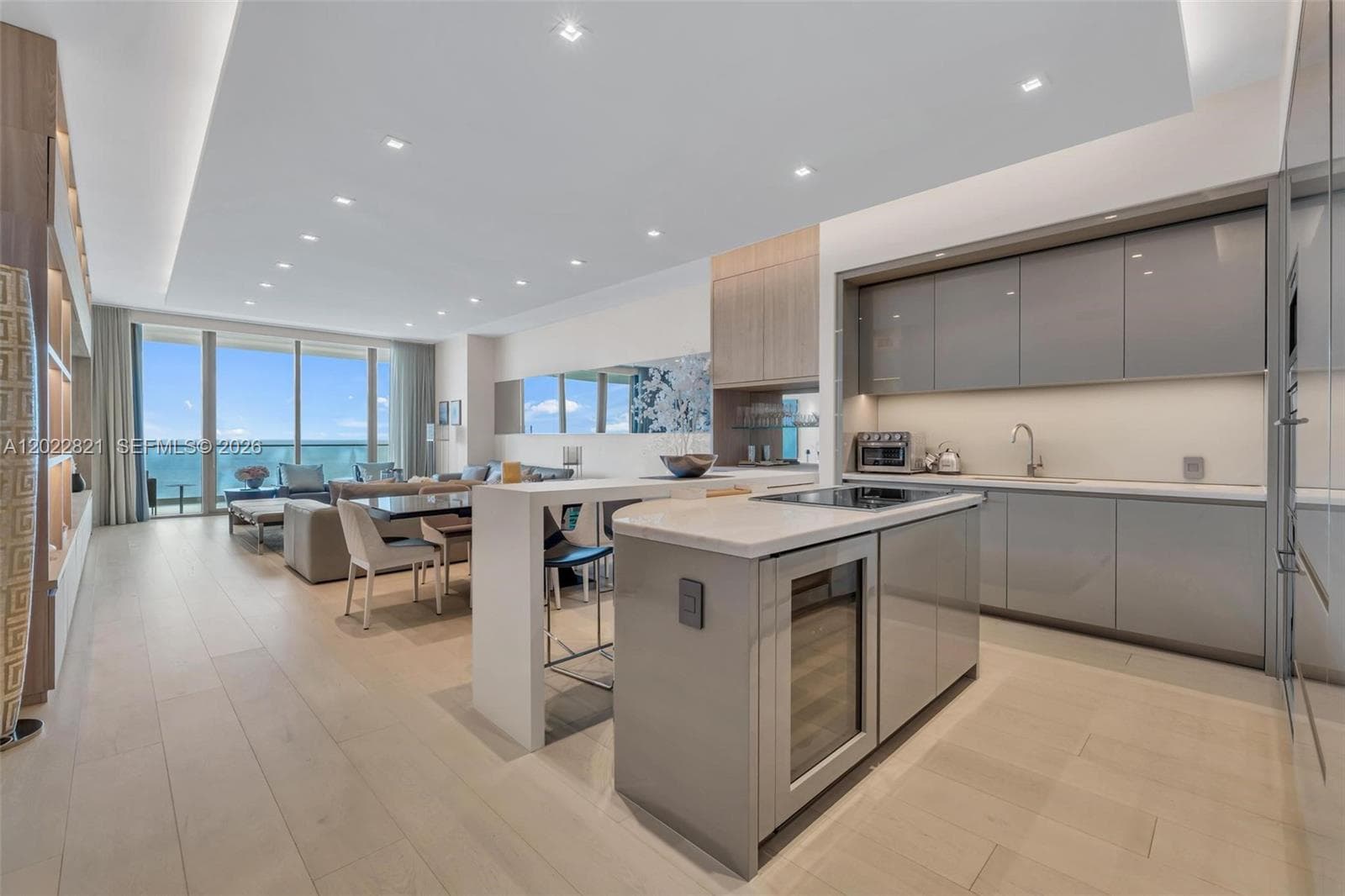 18975 Collins Ave 2802 photo 1