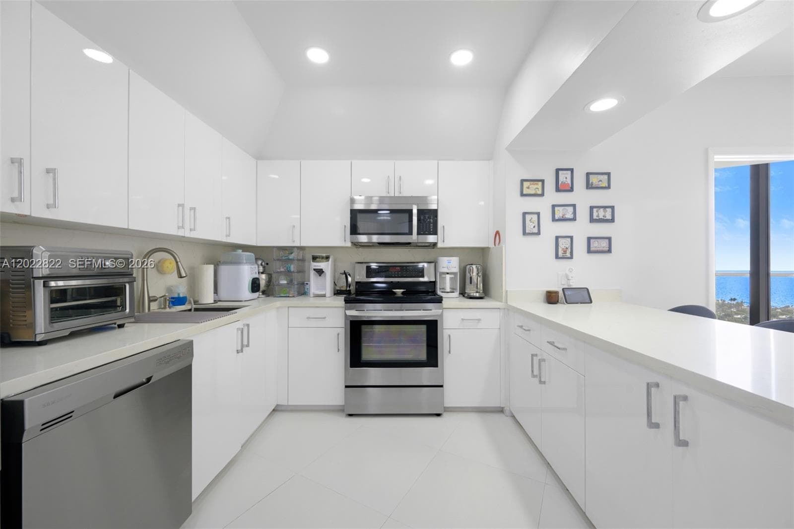 20281 Country Club Dr 2310 photo 3