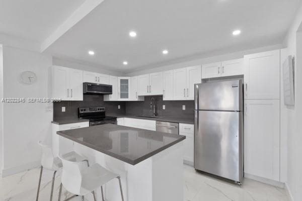 19390 Collins Ave 817 photo 12