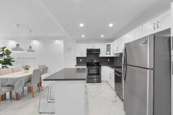 19390 Collins Ave 817 photo 7
