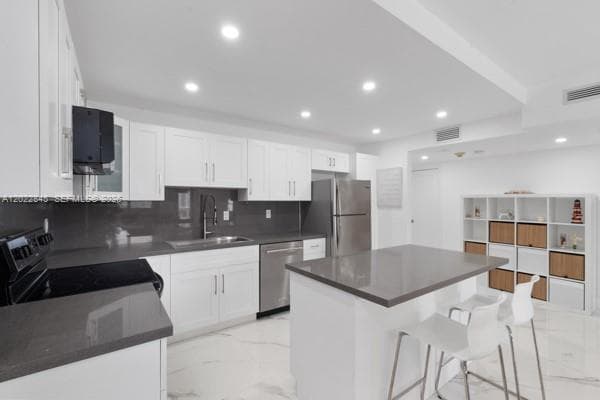 19390 Collins Ave 817 photo 9