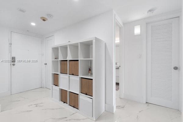 19390 Collins Ave 817 photo 8