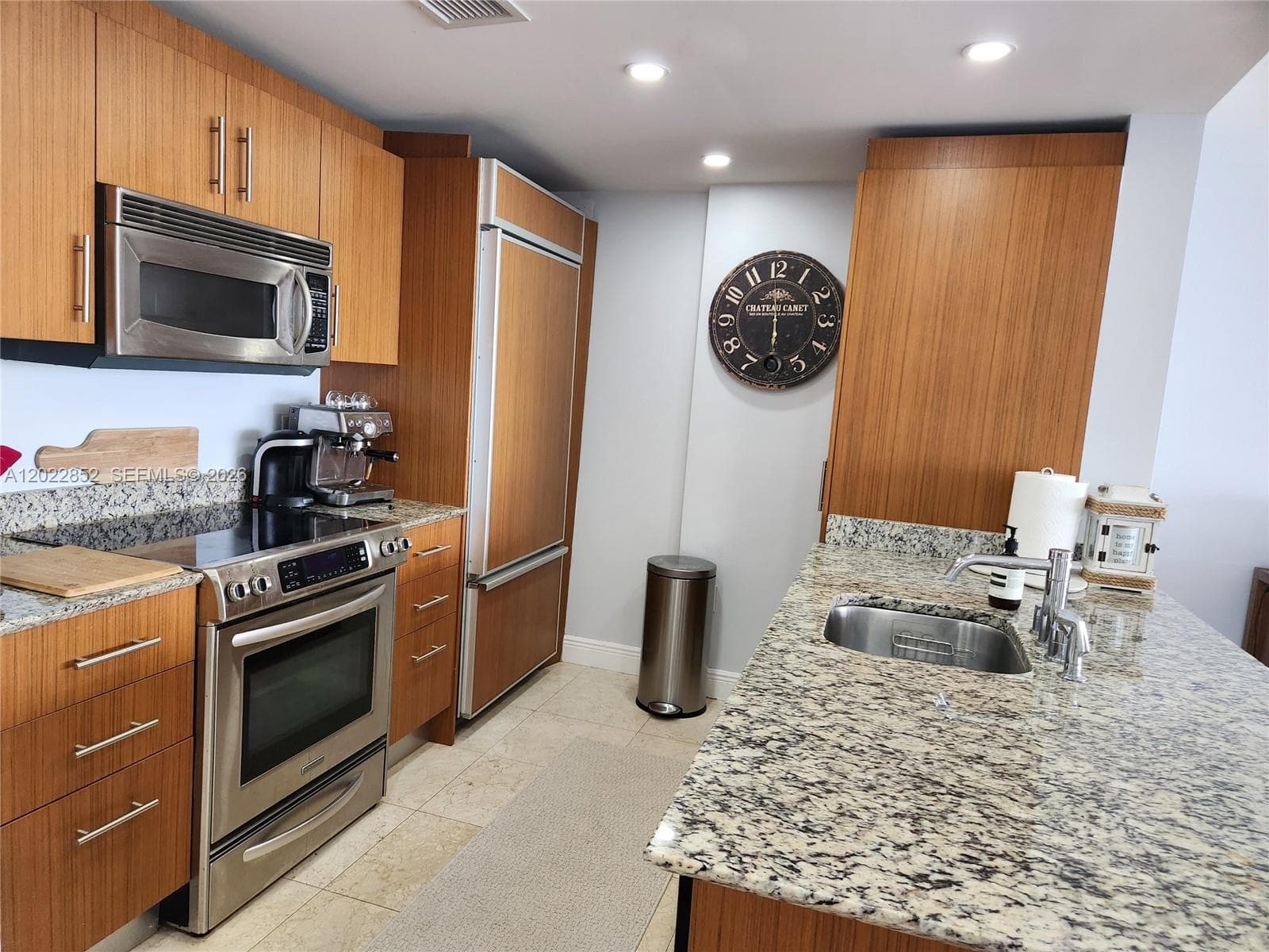 10275 Collins Ave 824 photo 6