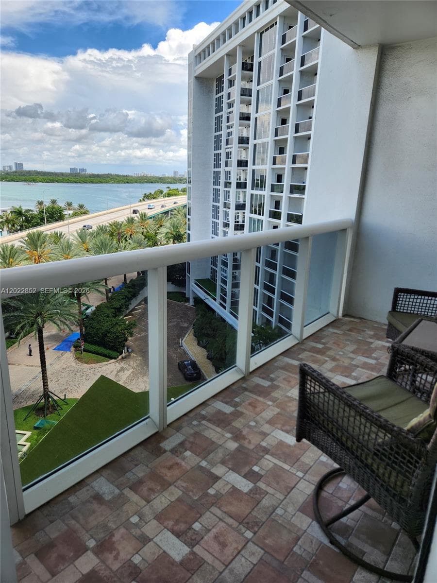 10275 Collins Ave 824 photo 13