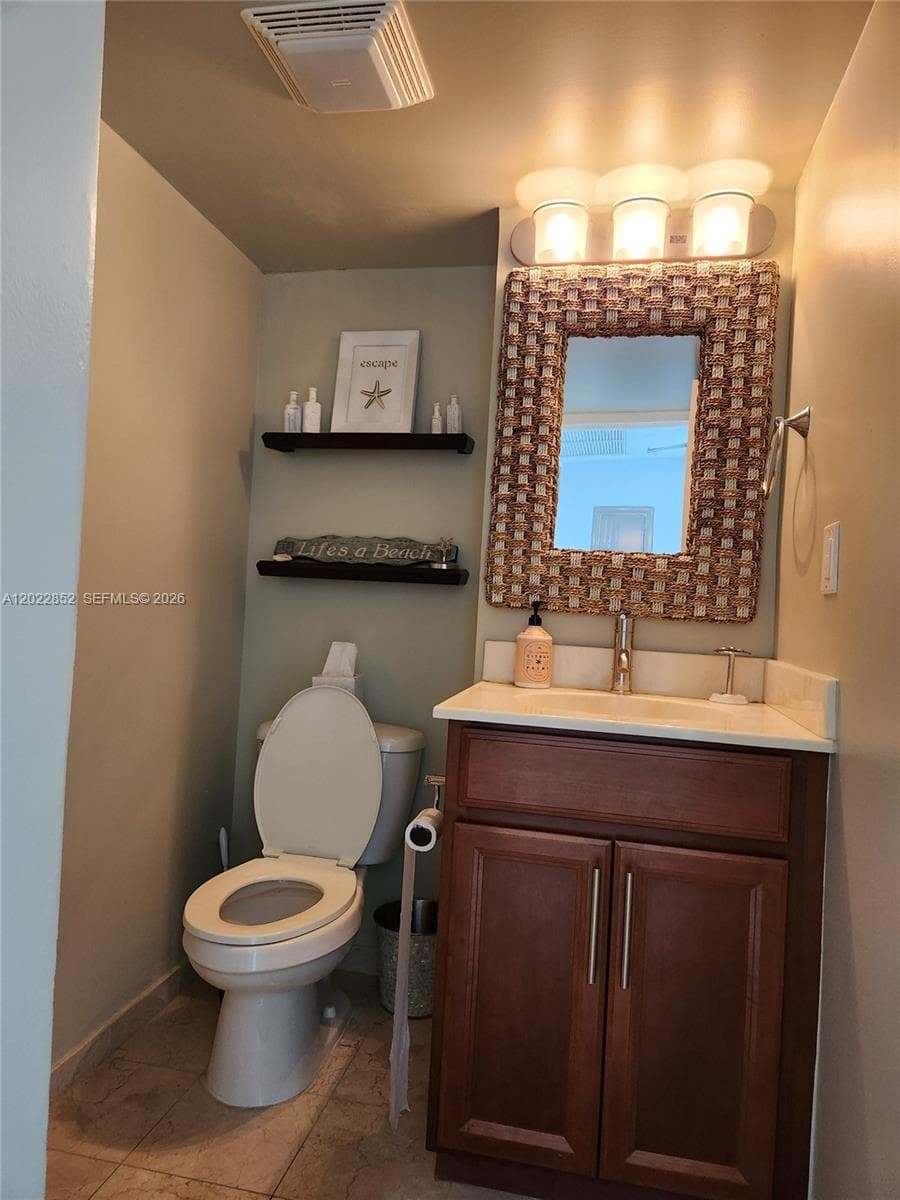 10275 Collins Ave 824 photo 12