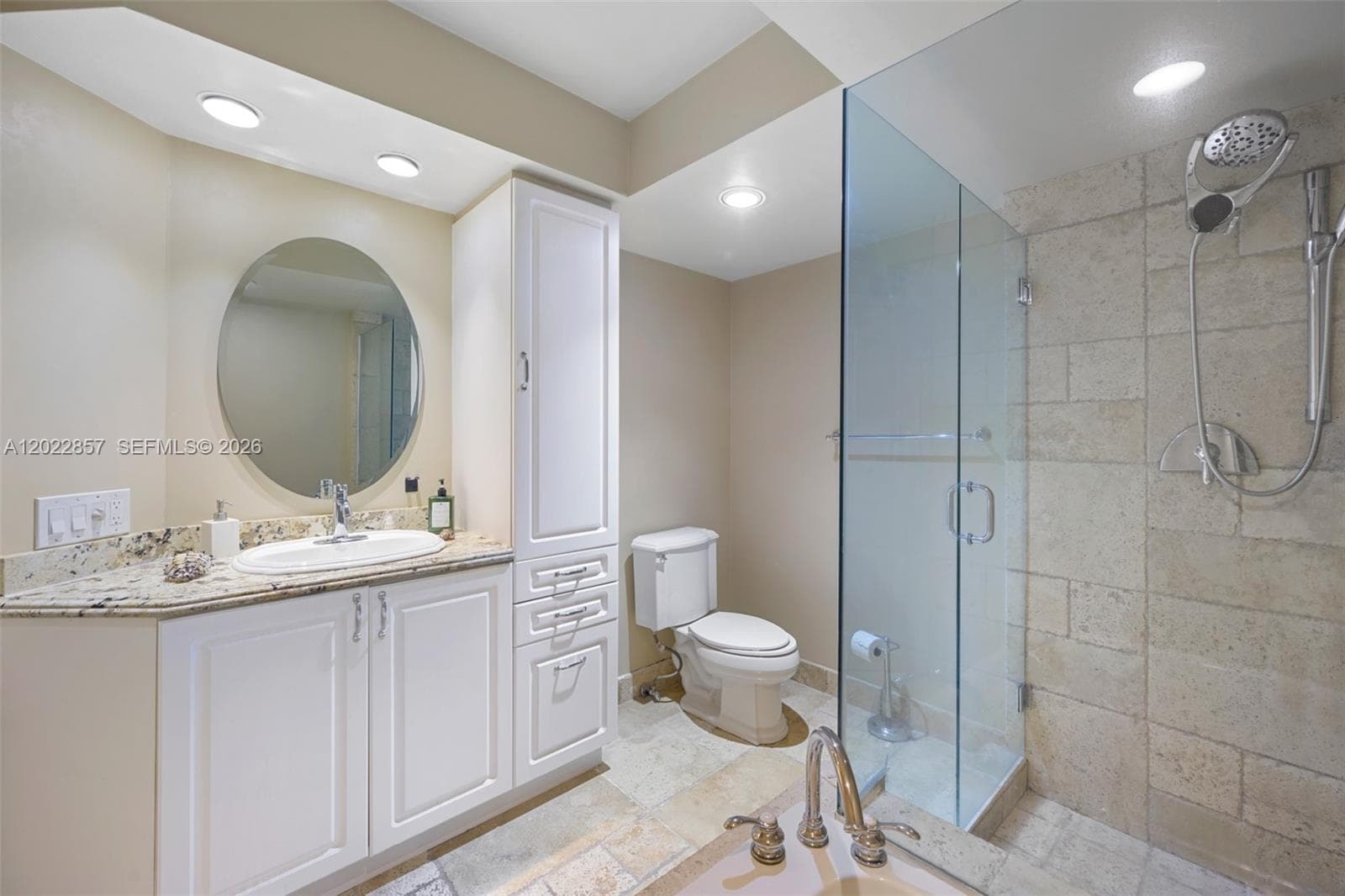 20185 Country Club Dr 1104 photo 17