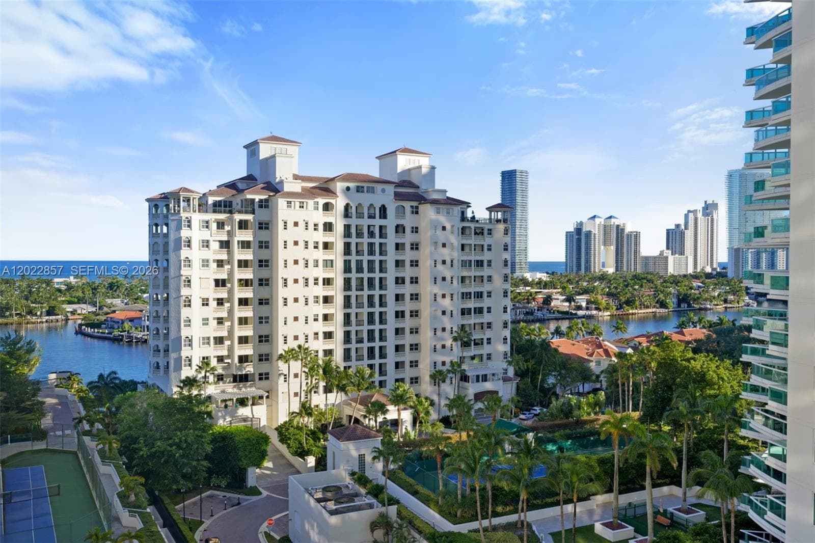 20185 Country Club Dr 1104 photo 1