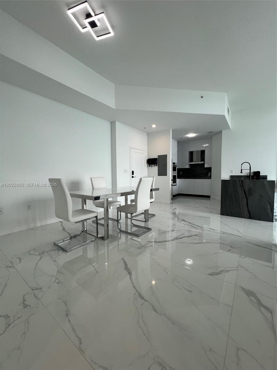 7910 Harbor Island Dr 1202 photo 6