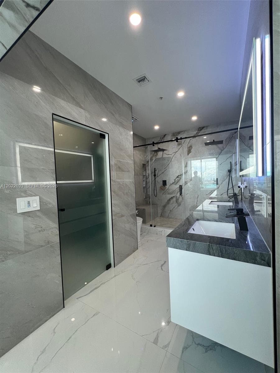 7910 Harbor Island Dr 1202 photo 14