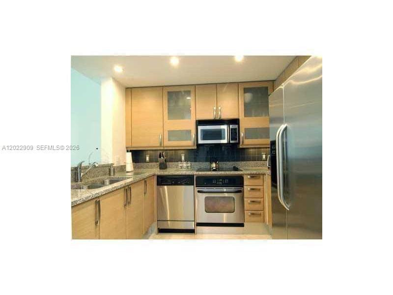 2101 BRICKELL 410 photo 6