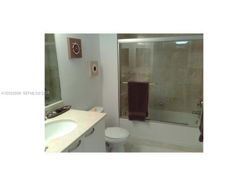 2101 BRICKELL 410 photo 5