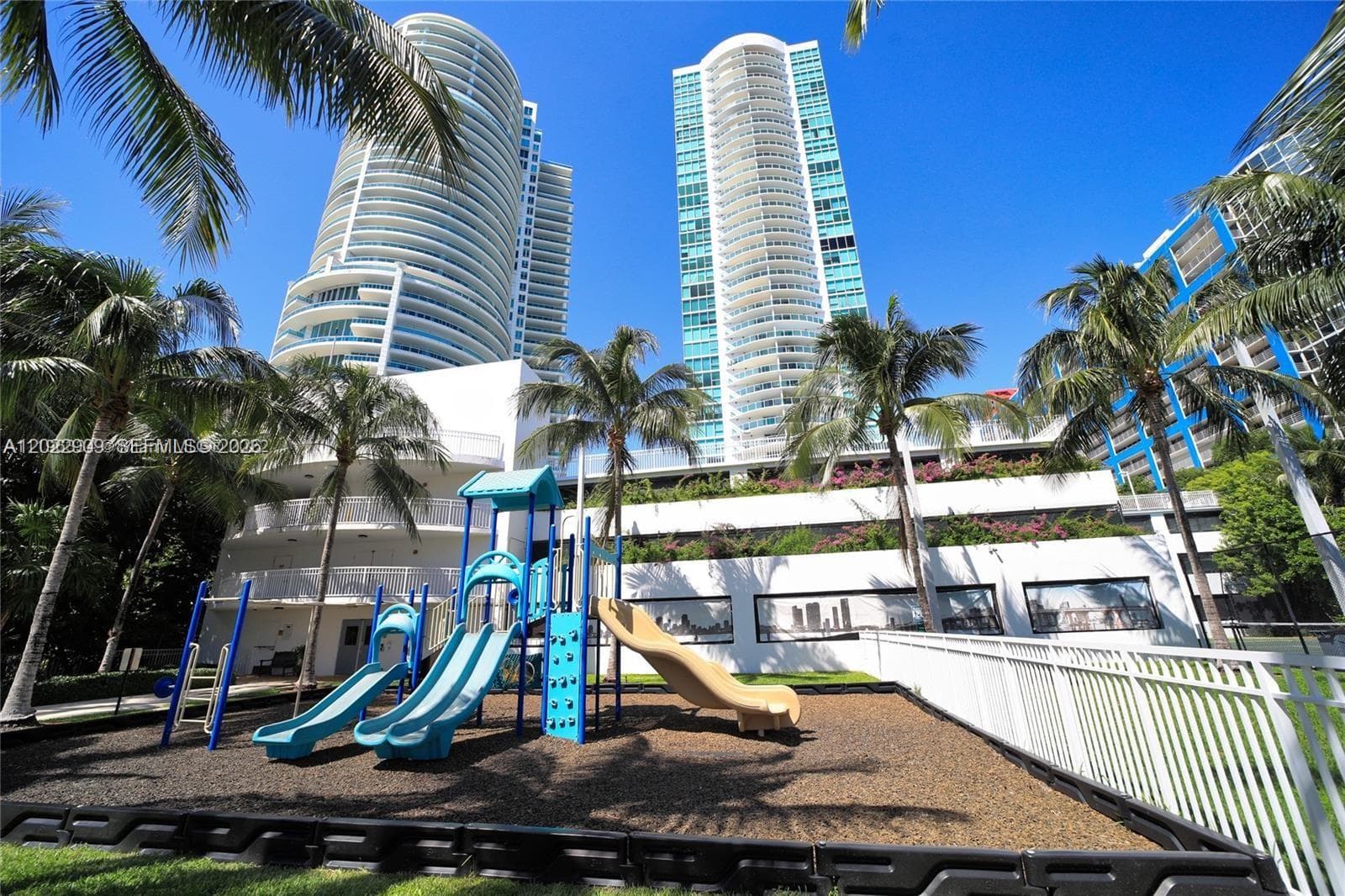 2101 BRICKELL 410 photo 24