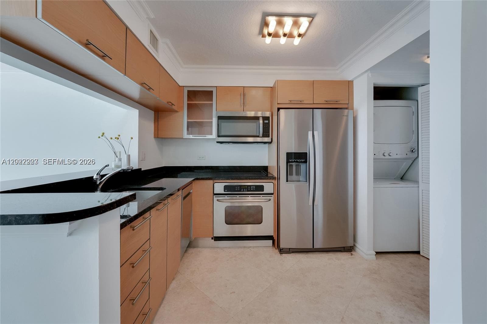 31 SE 5th St 3306 photo 7