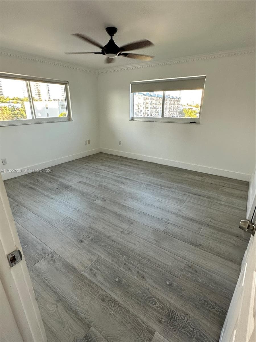 3601 170th St 409 photo 16