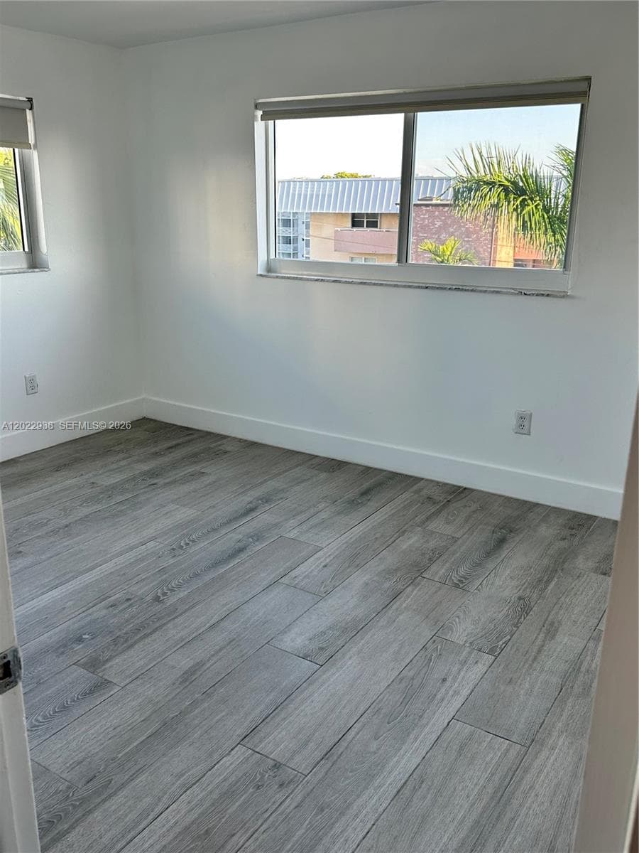 3601 170th St 409 photo 10