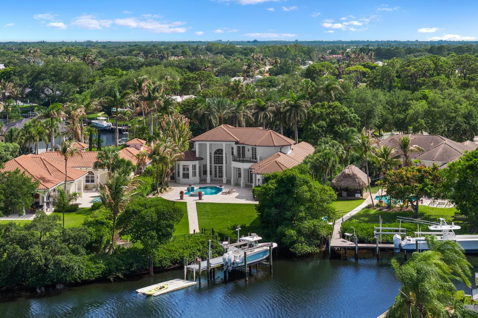 8709 SE Compass Island Way 2
