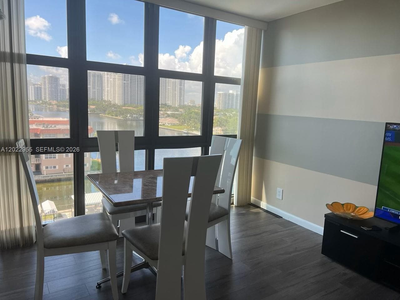 2017 Ocean Dr 808 photo 10