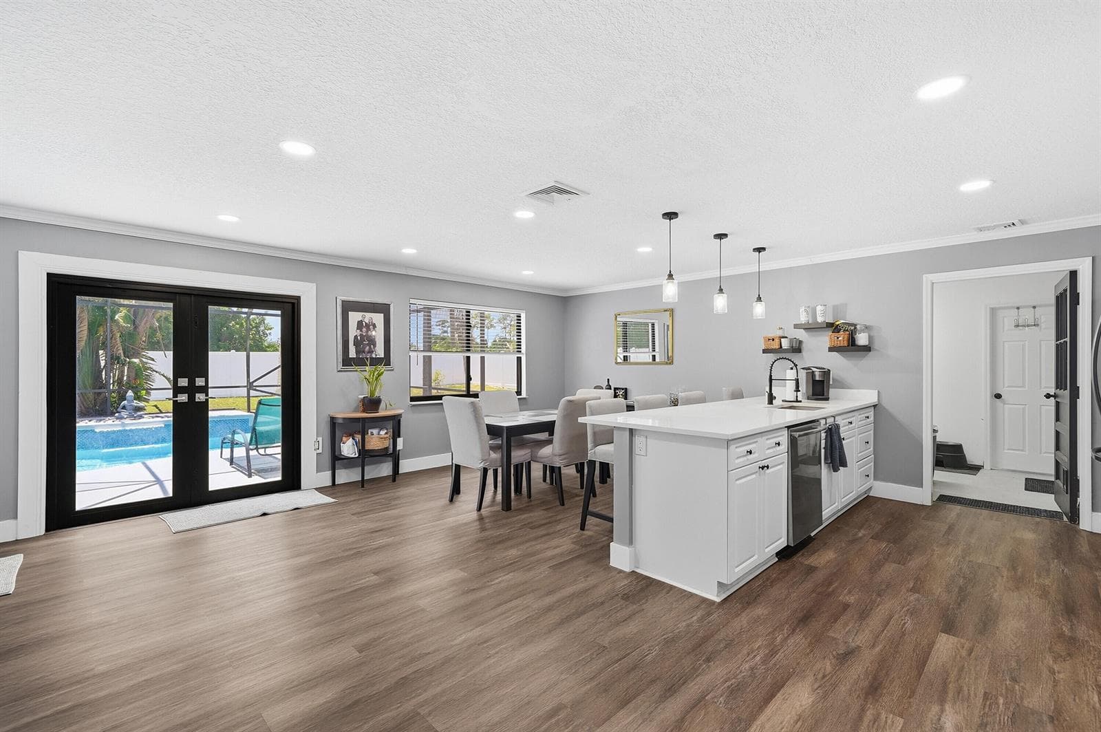 5470 Toronto Road photo 10