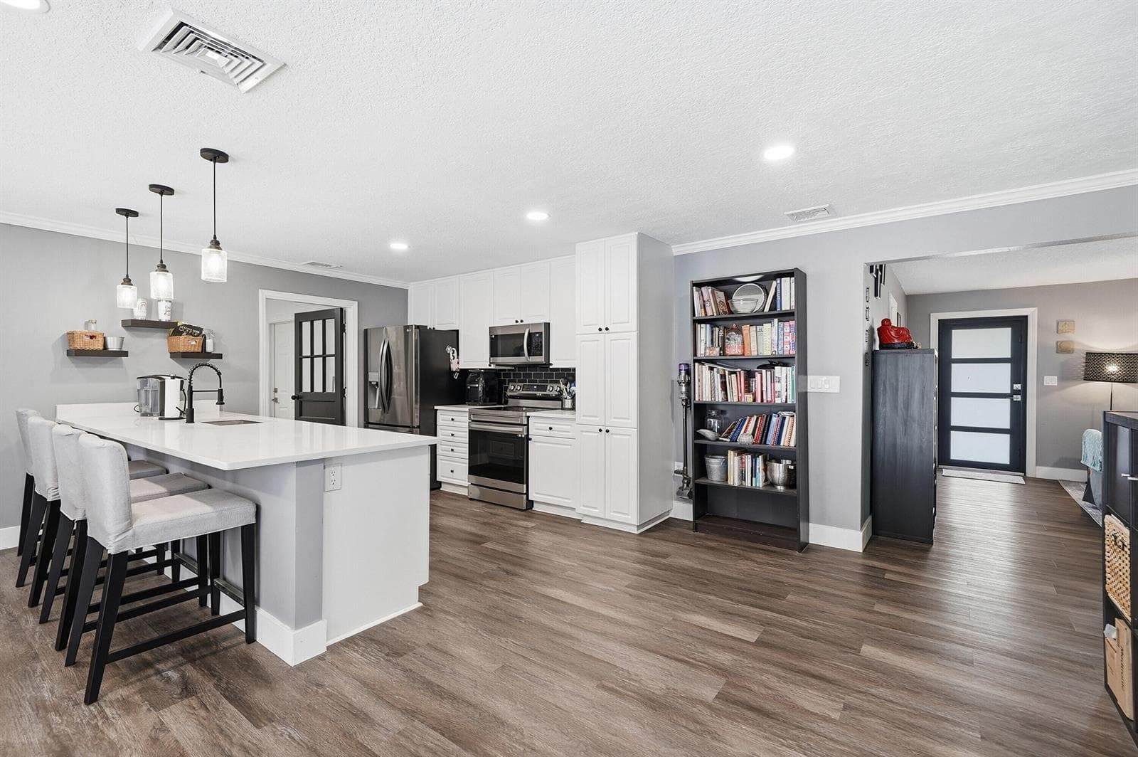 5470 Toronto Road photo 4