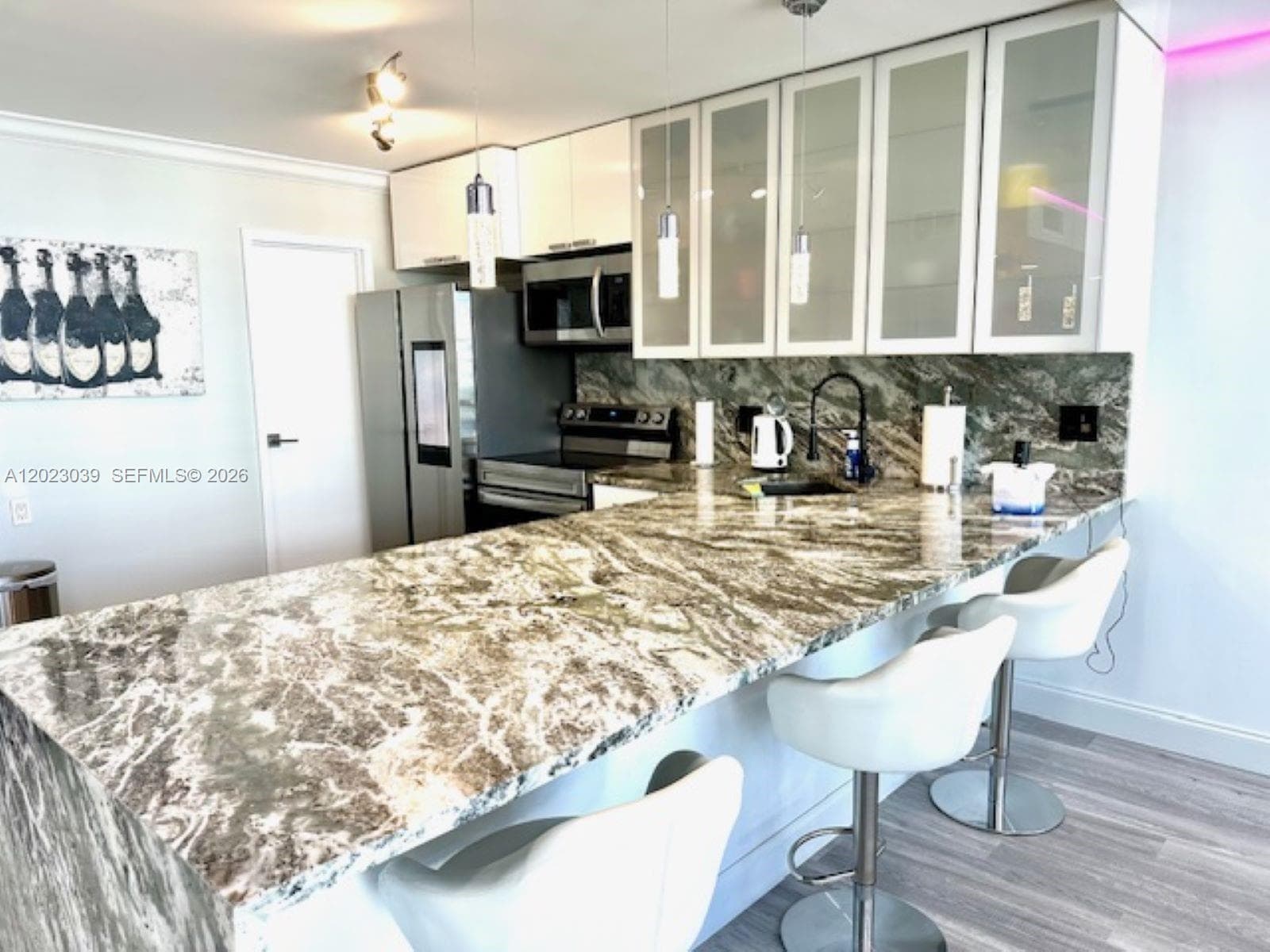 2017 Ocean Dr 1107 photo 9