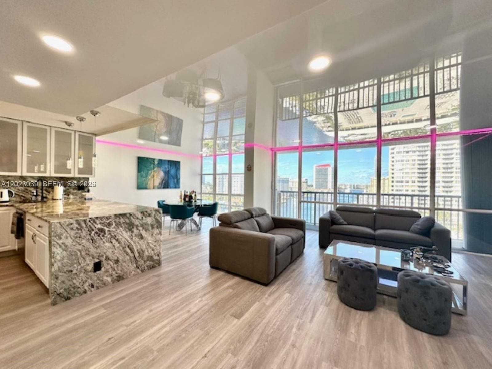2017 Ocean Dr 1107 photo 11