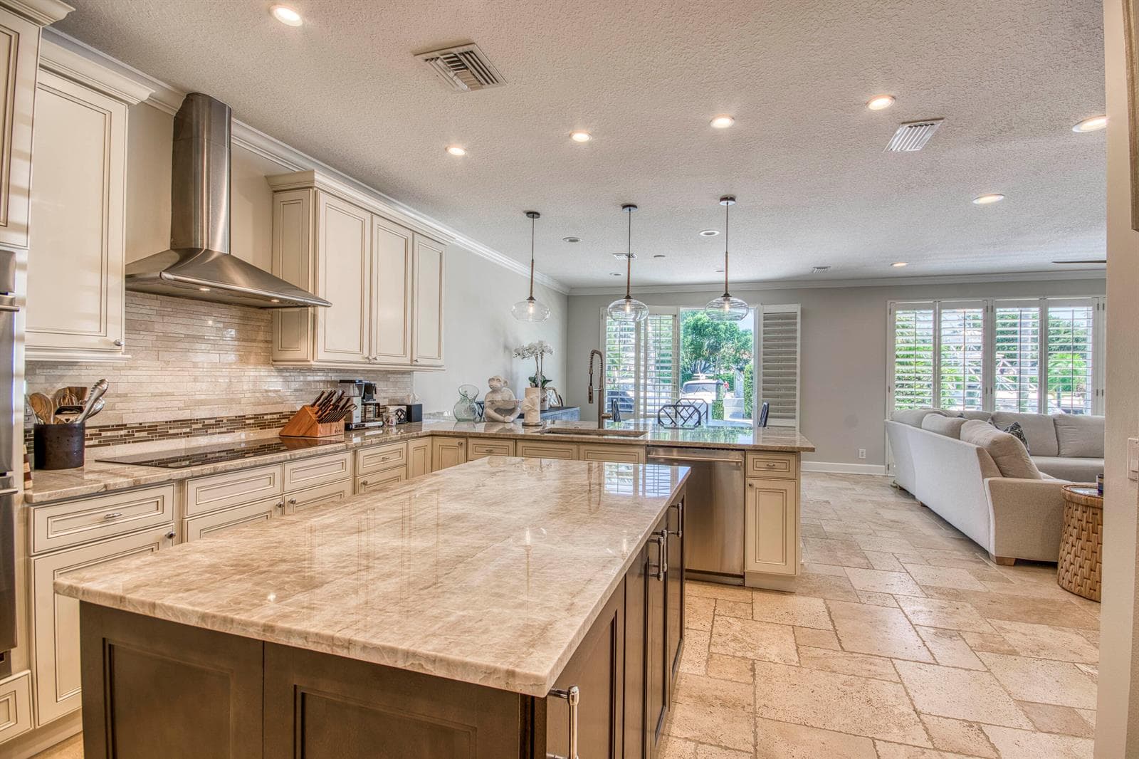 2245 Monet Road photo 4