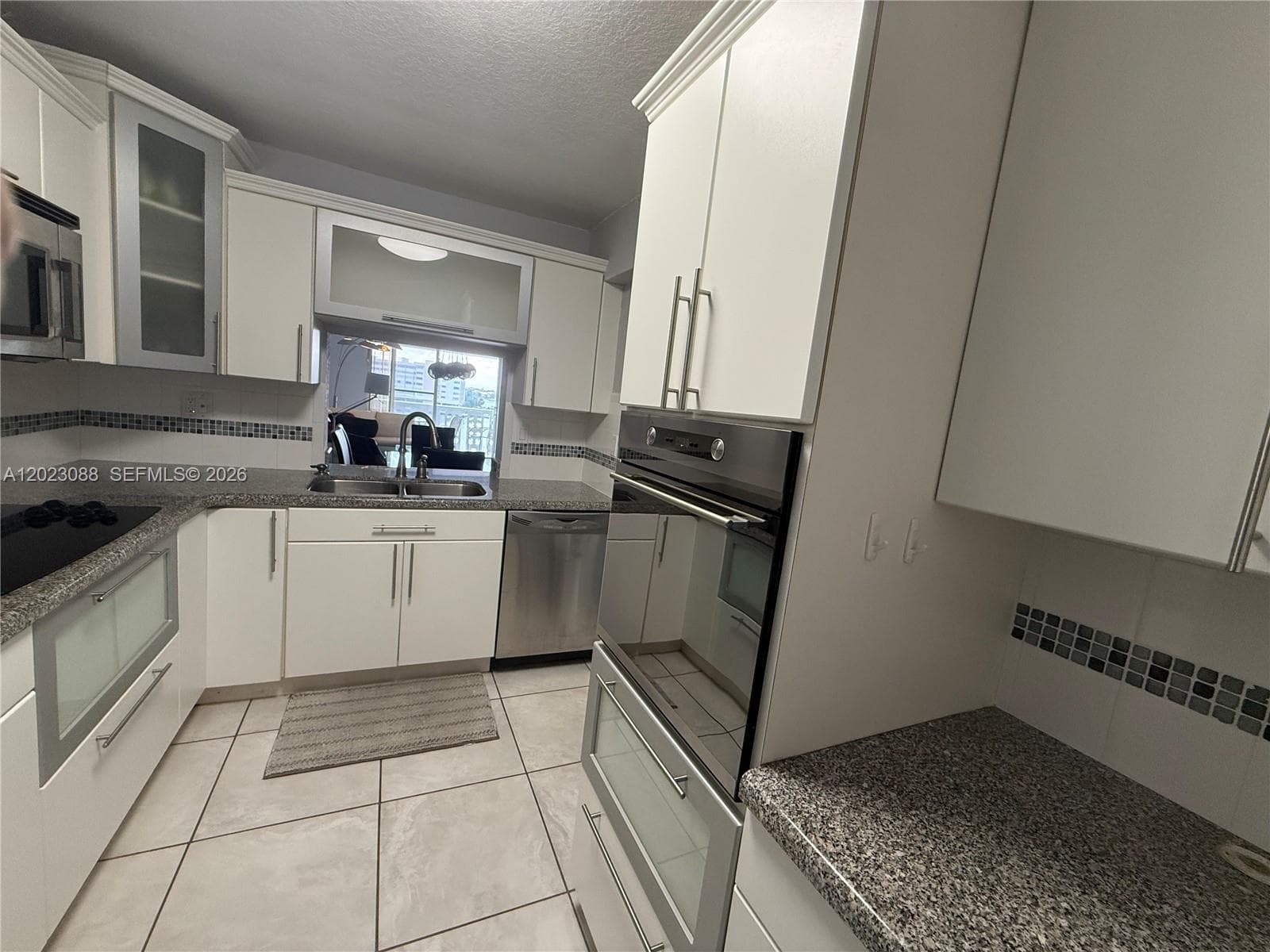 1893 Ocean Dr 506 photo 6