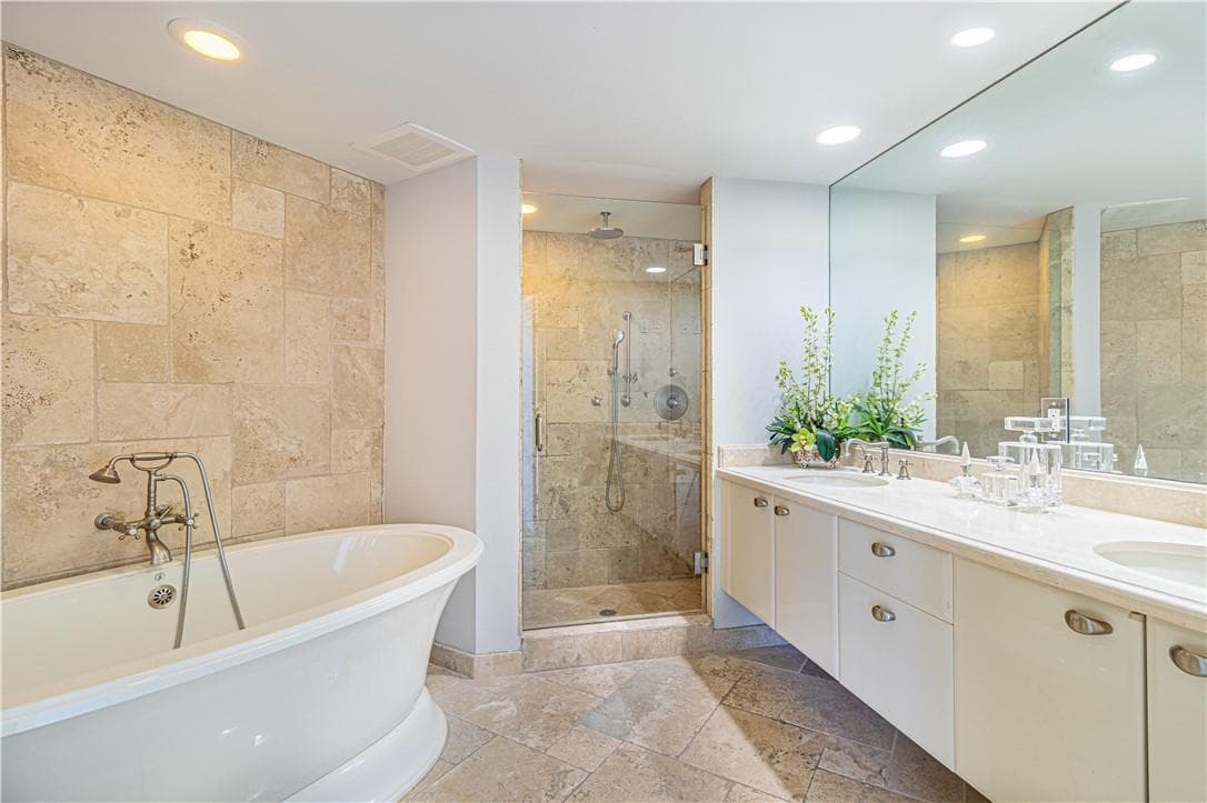 333 Las Olas Way 2608 photo 6