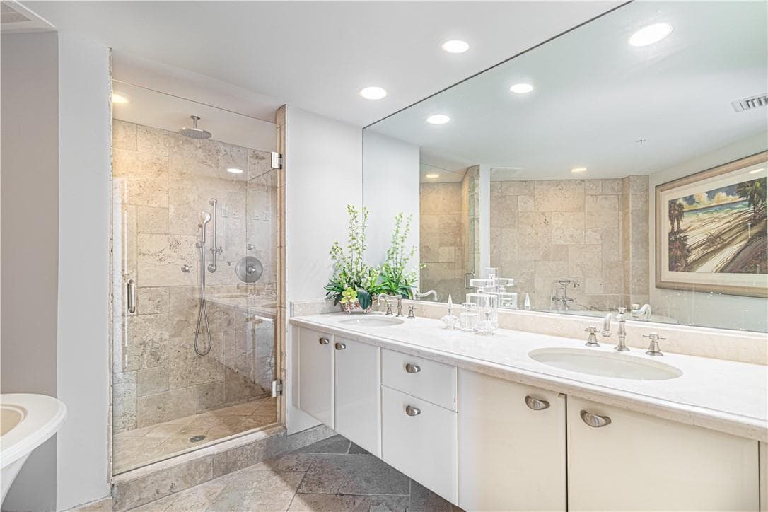333 Las Olas Way 2608 photo 5