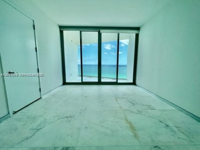 16901 Collins Ave 1104 photo 12