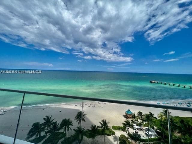 16901 Collins Ave 1104 photo 1