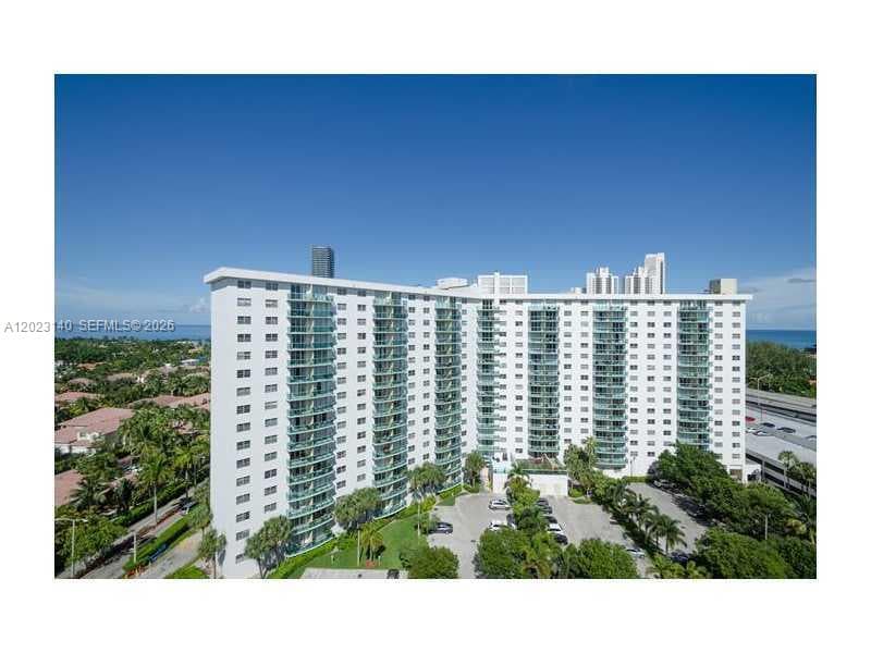 19380 COLLINS AV 607 photo 2