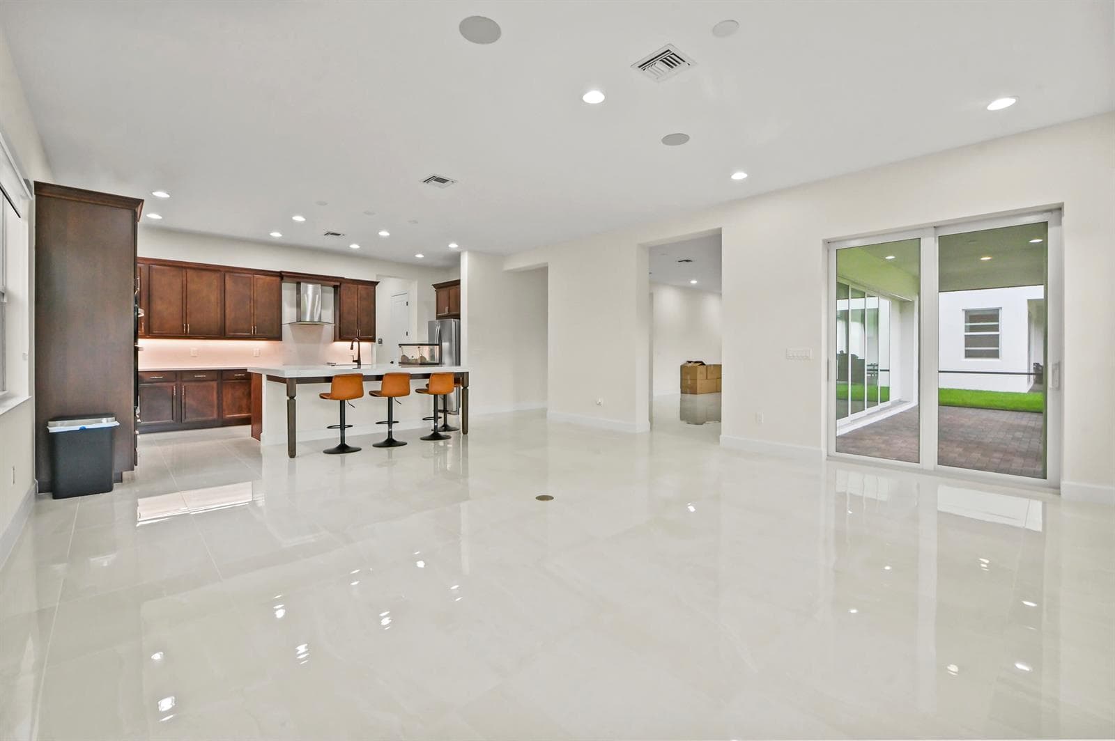 15030 Wildwood Circle photo 12