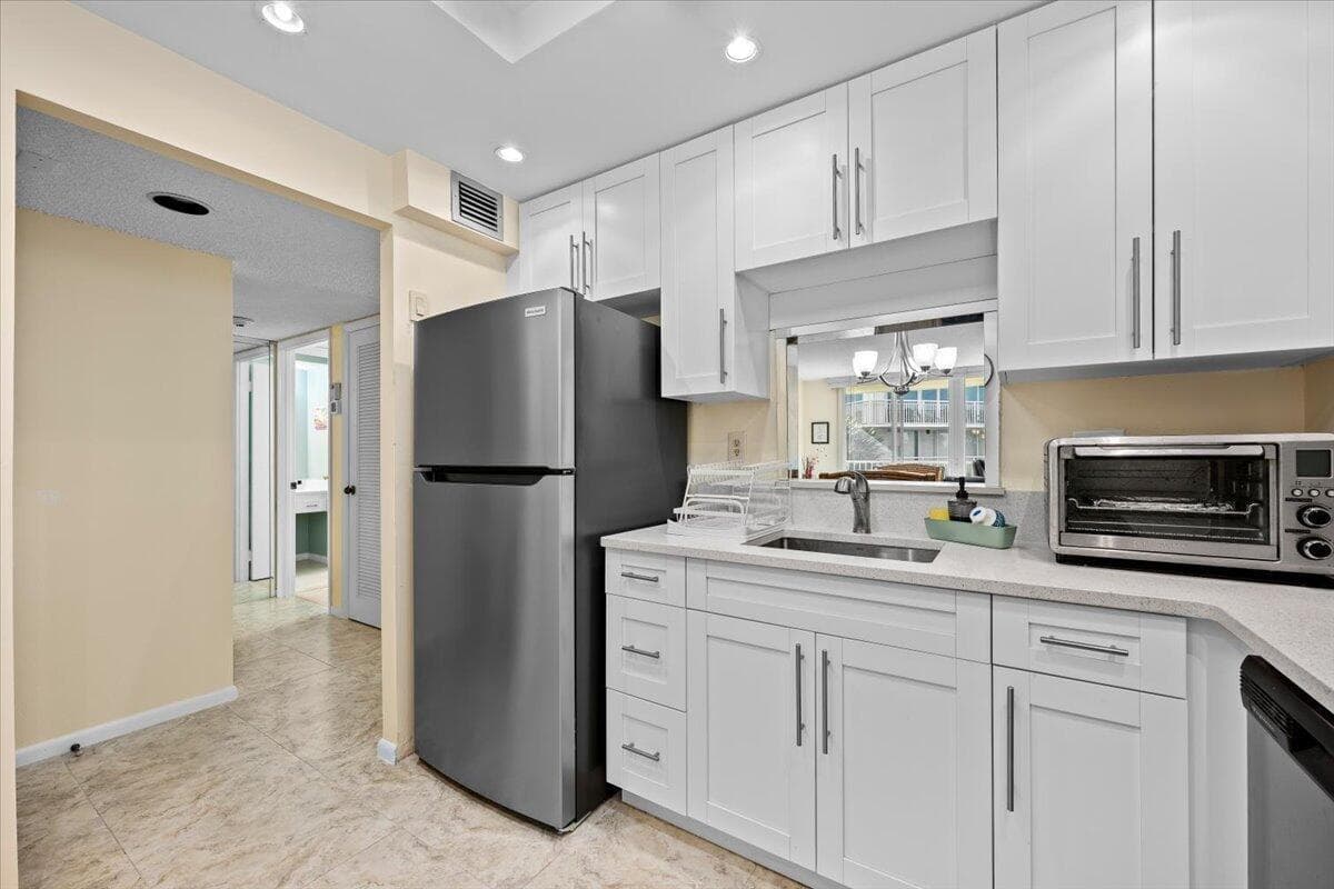 3540 S Ocean Boulevard 309 photo 6