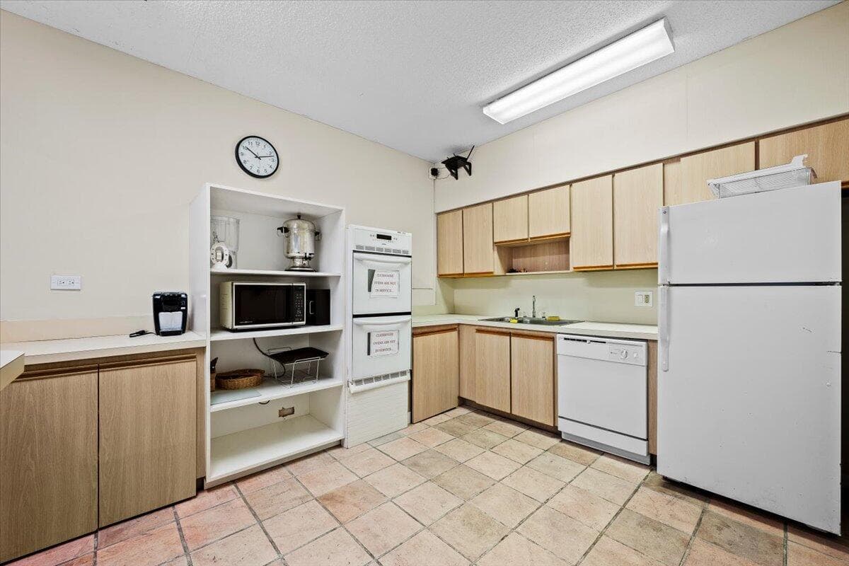 3540 S Ocean Boulevard 309 photo 20
