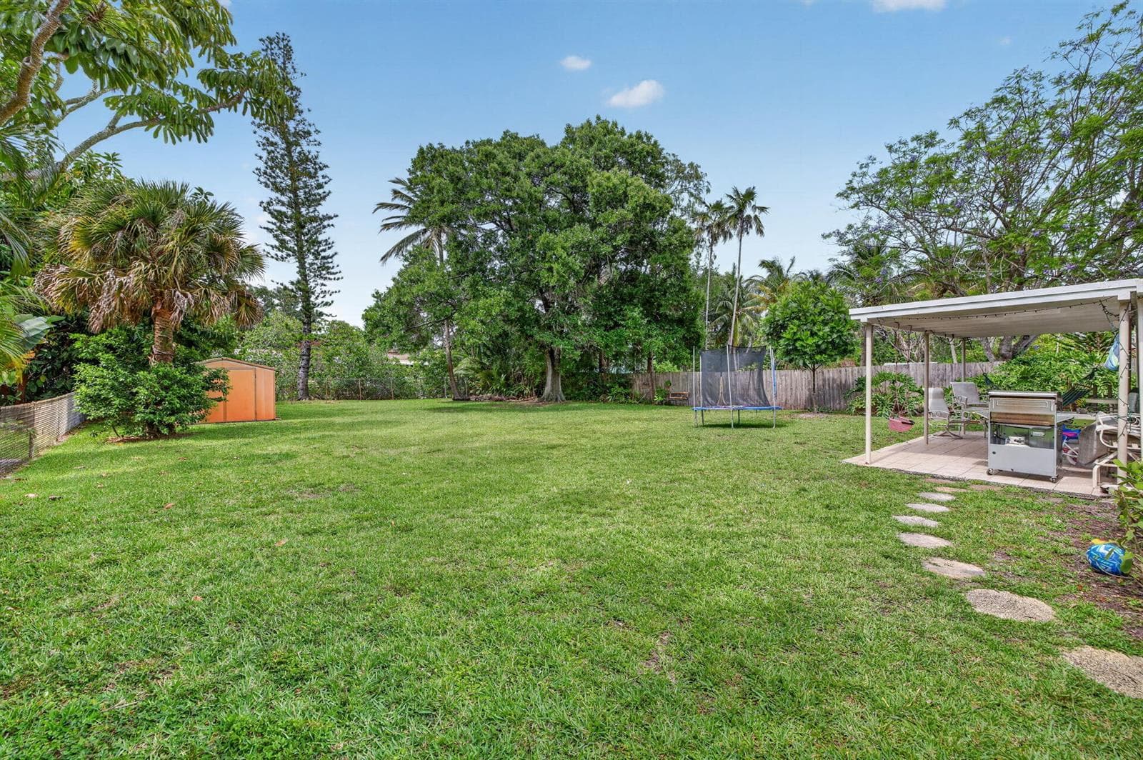 633 NW 30th Street photo 22