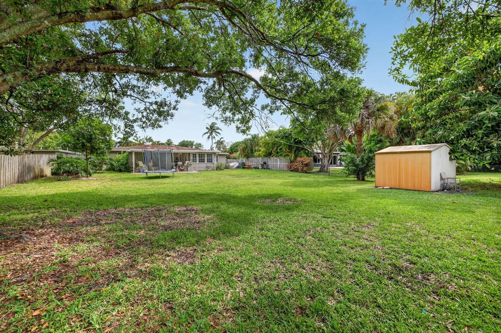 633 NW 30th Street photo 24