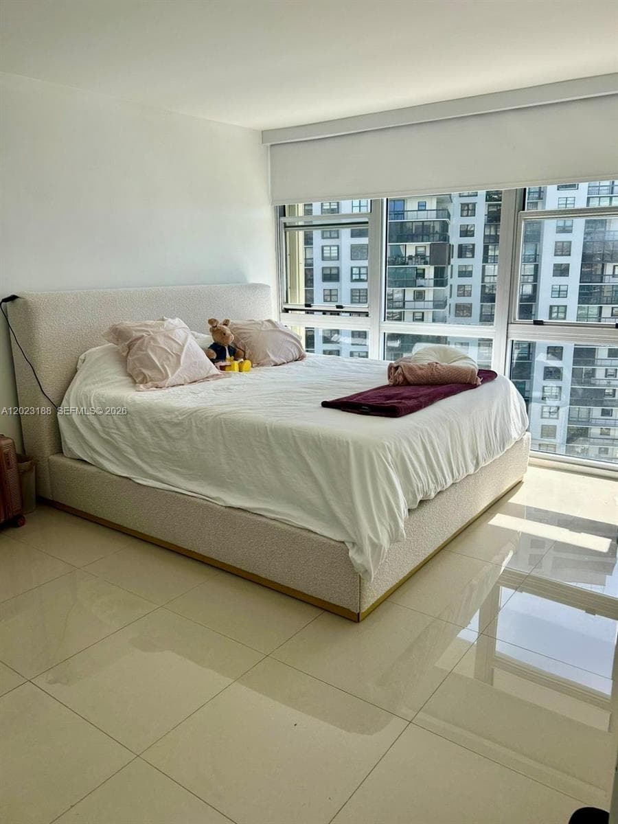 2451 Brickell Ave 16J photo 4