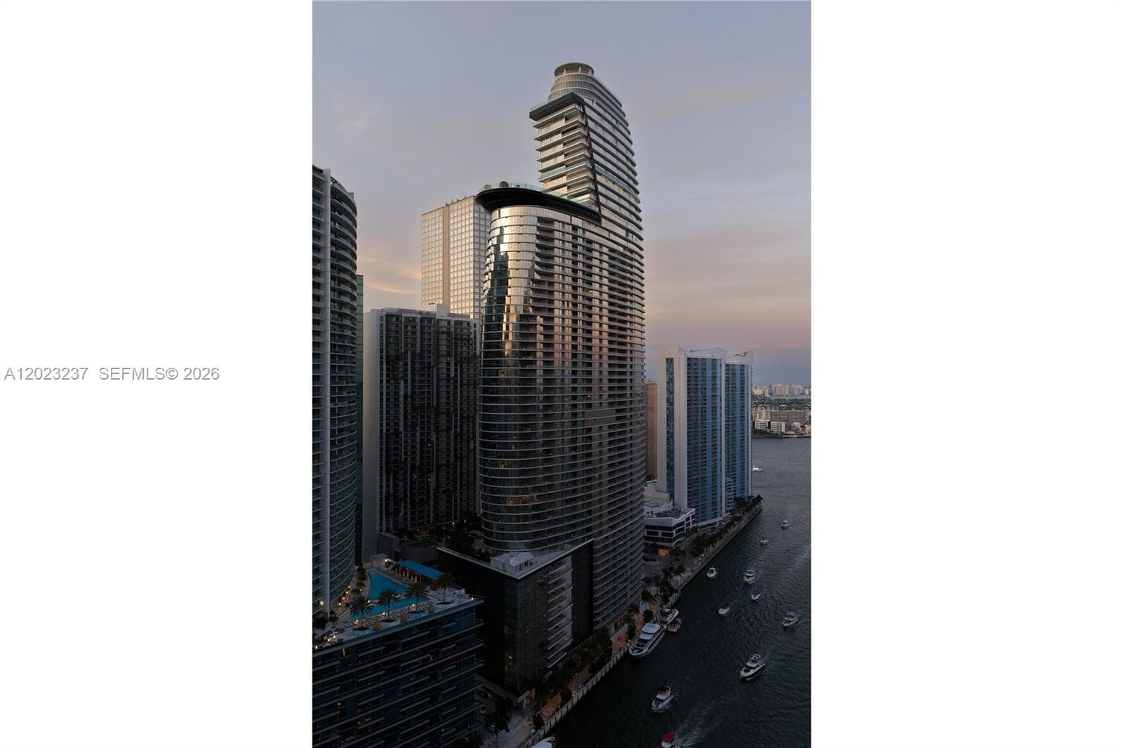 300 S Biscayne Blvd Way 2107 photo 15