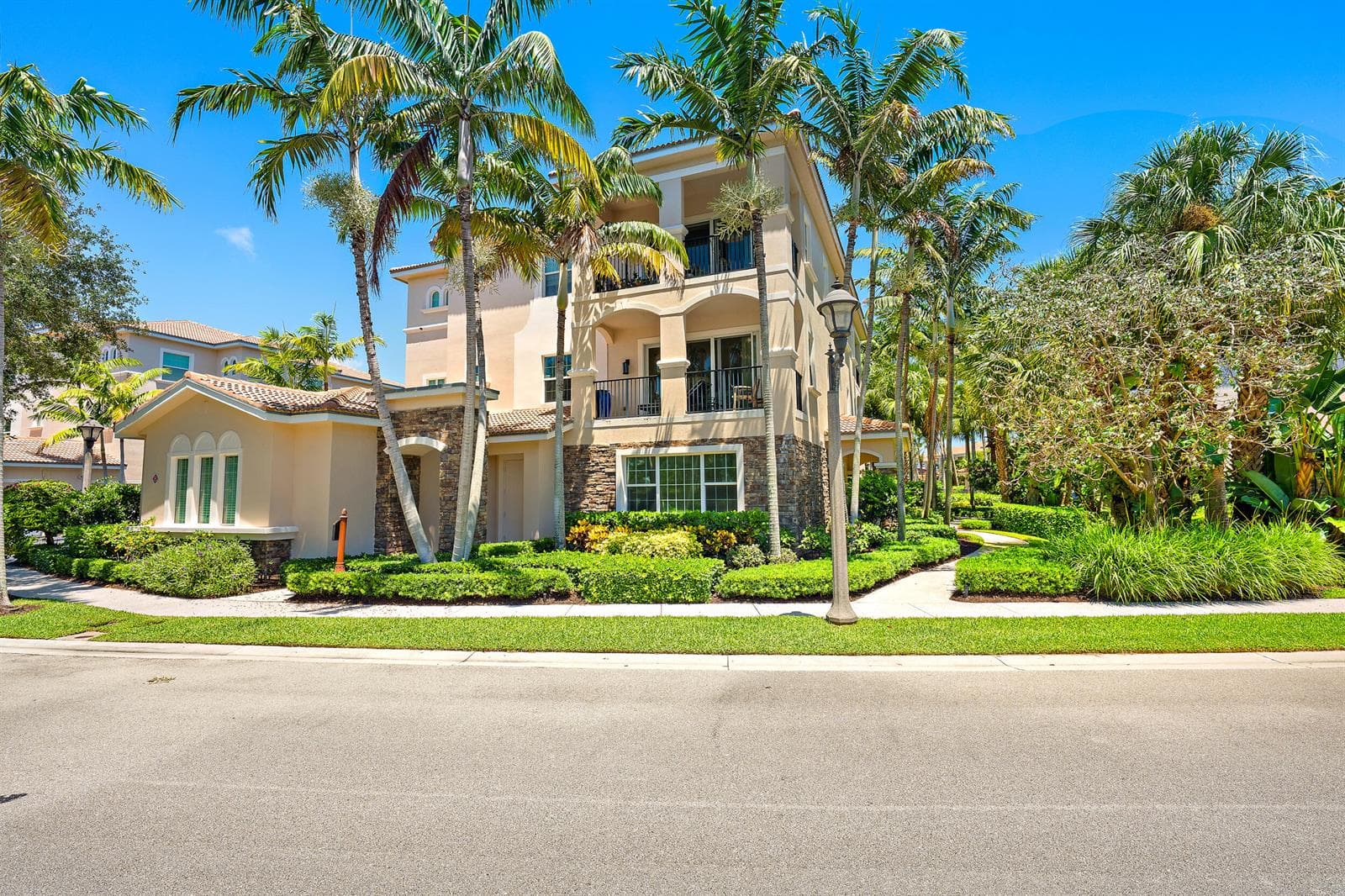13501 Treasure Cove Circle photo 23