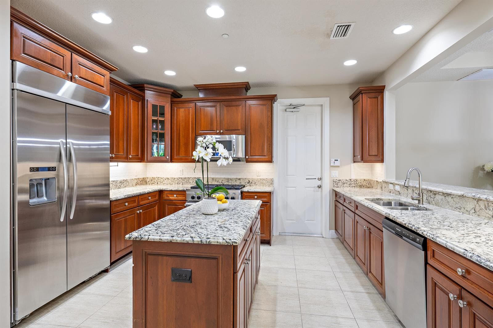 13501 Treasure Cove Circle photo 4